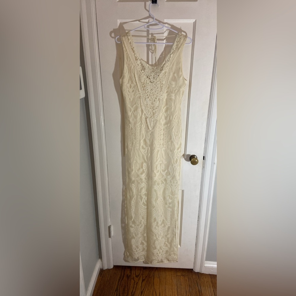 Flying Tomato Cream Sheath Dress Sleeveless Scoop Neck
